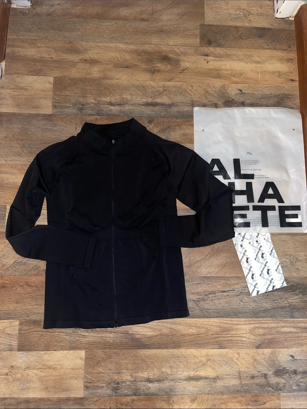 Alphalete Womens Black Glass Jacket NEW size XL